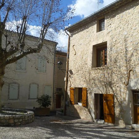 Une Maison Dans Le Village Ribiers Dış mekan fotoğraf