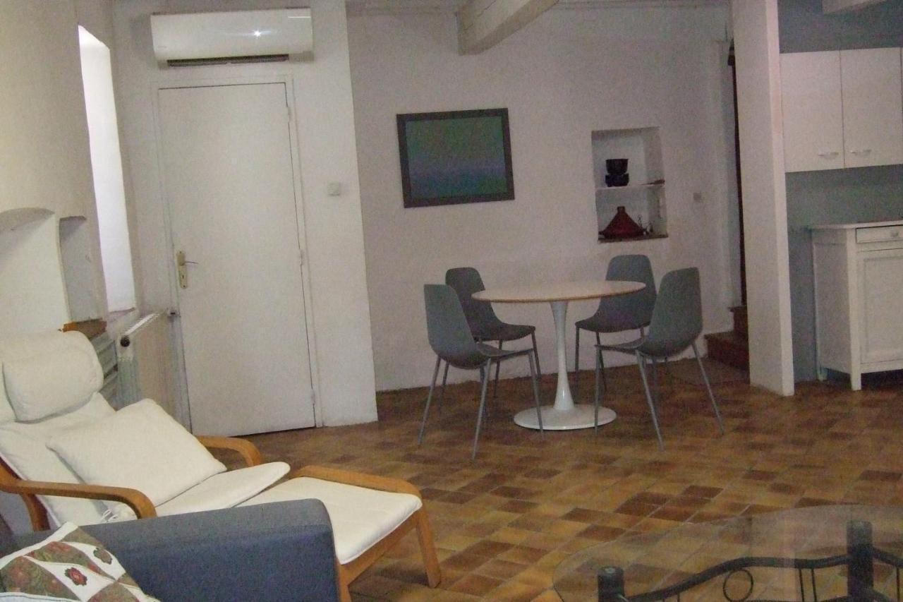 Une Maison Dans Le Village Ribiers Dış mekan fotoğraf