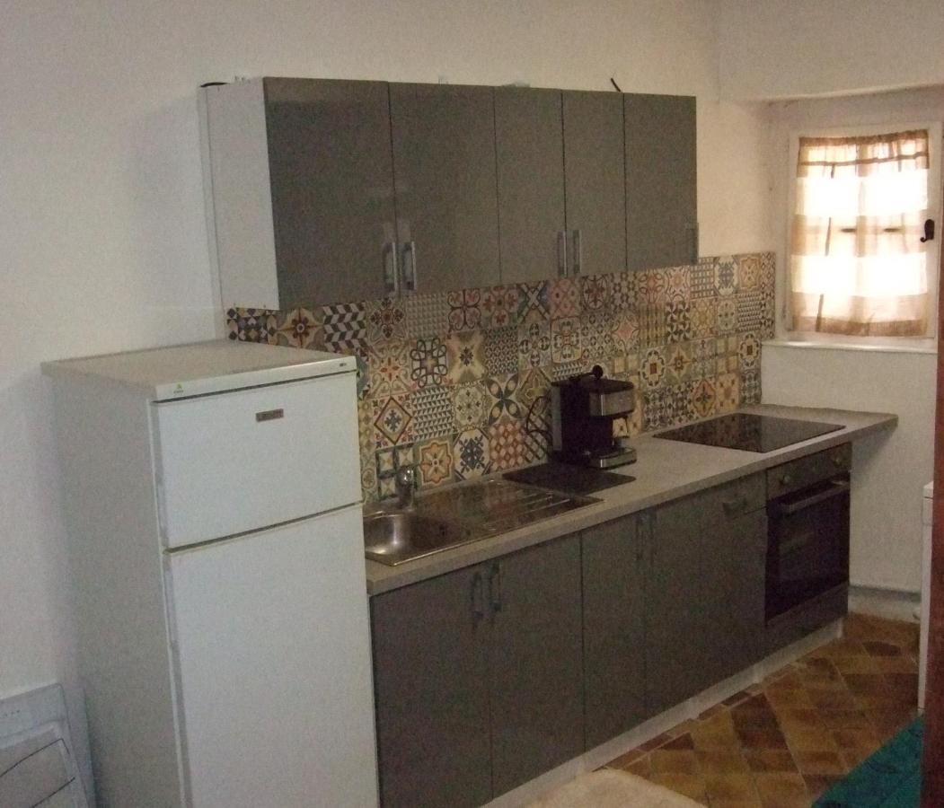 Une Maison Dans Le Village Ribiers Dış mekan fotoğraf