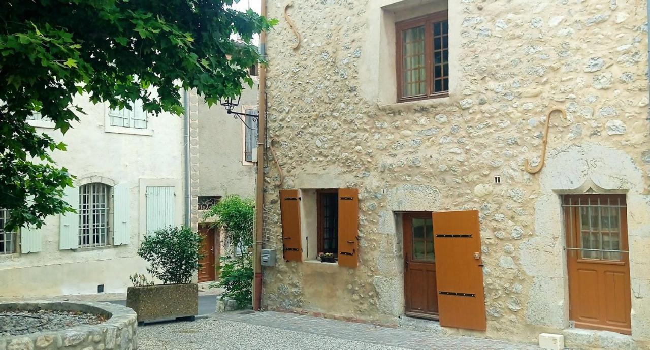 Une Maison Dans Le Village Ribiers Dış mekan fotoğraf